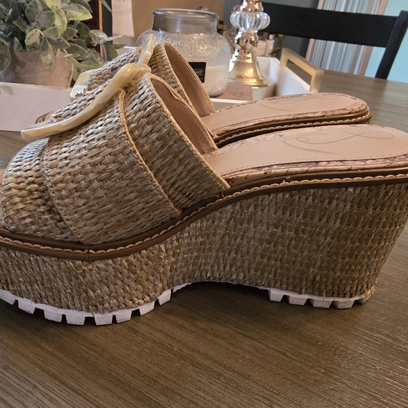 Sam Edelman Platform Slides - Picture 3 of 7